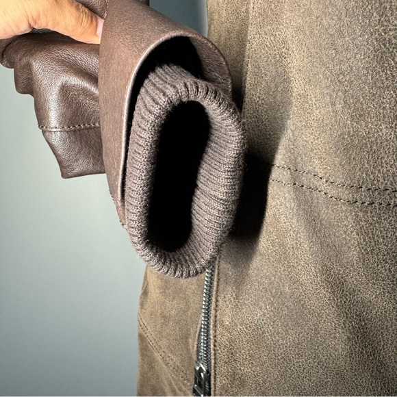 Danier Two-Tone Leather Jacket in Brown with removable liner thinsulate Fit S - Picture 3 of 13
